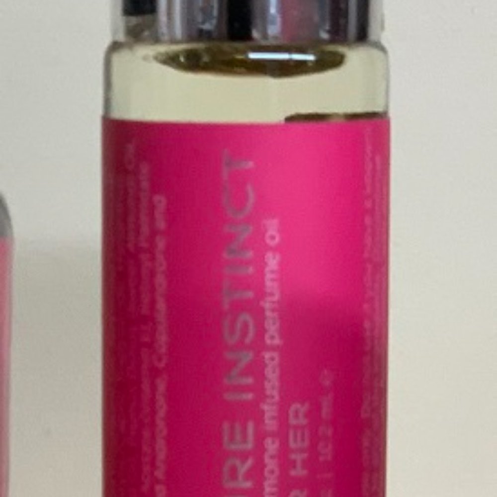Pure Instinct Pheromone Oil Roll-On For Her .34oz - Picture 3 of 11